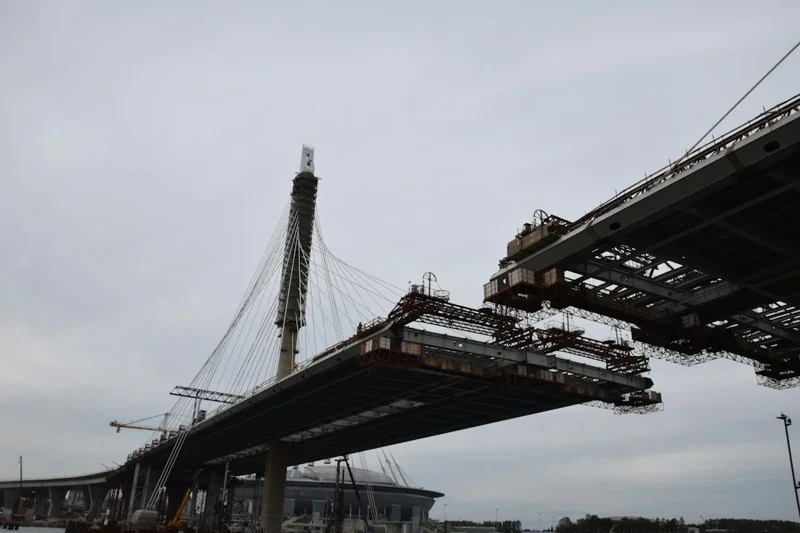Steel transporter bridge spanning a river estuary
