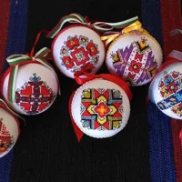 Authentischer bulgarischer privater Kunsthandwerksworkshop im Rosenfeld