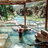 Journée Spa Premium & Thérapie au Fango aux Sources Thermales de Cacheuta avec Déjeuner et Transferts