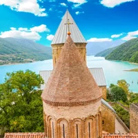 Индивидуальная экскурсия в Казбеги и Гудаури
