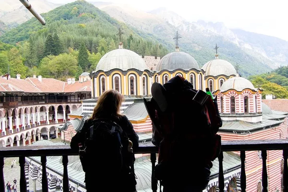 Depuis Sofia : Monastère de Rila avec l'église de Boyana ou la grotte de Saint Ivan