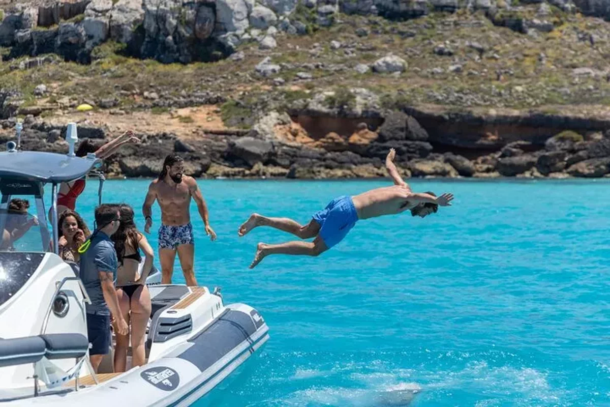 Journée privée aux Égades pour découvrir Favignana et Levanzo