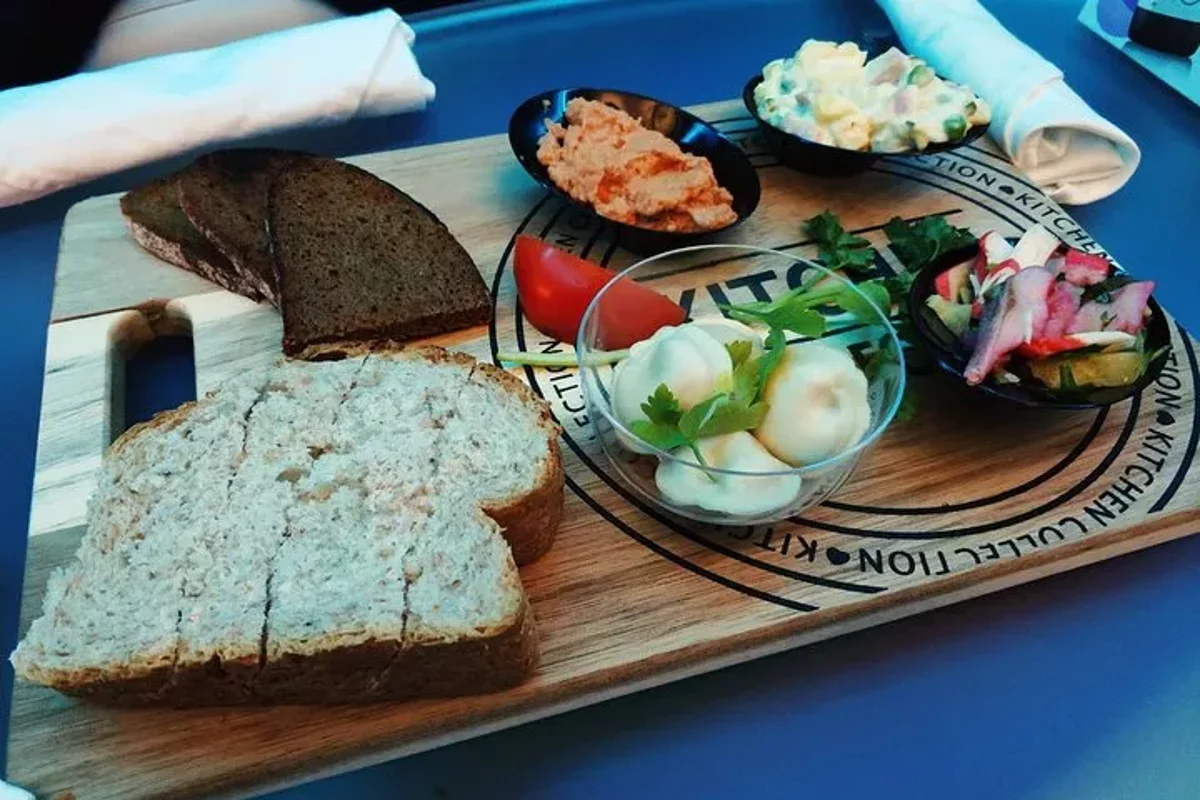 Repas traditionnel bulgare unique au refuge des Sept Lacs de Rila