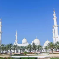 Private Abu Dhabi highlights with Louvre Museum & Grand Mosque with 5* lunch
