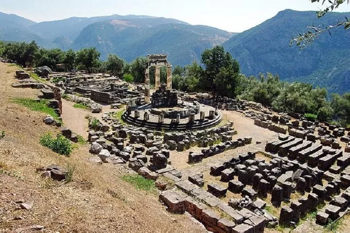 Tour en Grupo Pequeño a Delfos con Guía desde Atenas