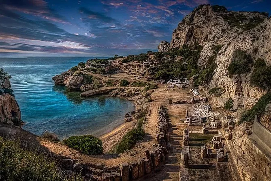 Private Tour of Ancient Corinth, Sanctuary of Hera, Blue Lake & Isthmus Canal from Athens