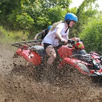 Bali Abenteuer Quad Bike ATV-Fahrt in der Landschaft von Ubud