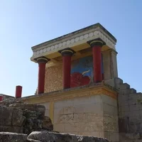 Tour Privado con Guía al Palacio de Knossos y Compras en la Ciudad de Heraklion
