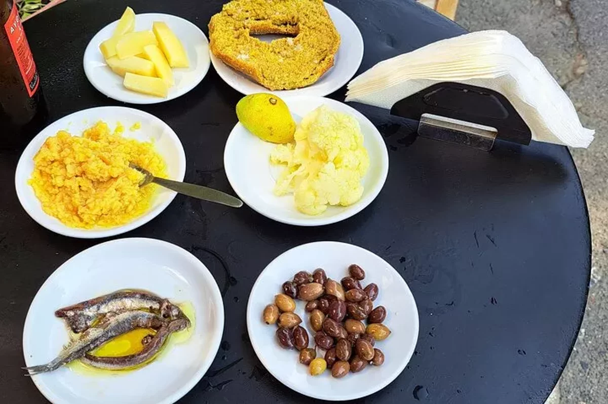 Tour Gastronómico Privado a Pie para Explorar y Comer en Heraklion