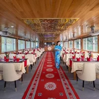 Dragon King Tageskreuzfahrt in die Halong-Bucht ab Tuan Chau Harbor