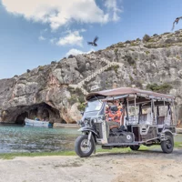 Gozo Tuk-Tuk-Tour mit Chauffeur inkl. Comino-Minikreuzfahrt (Ganztagesausflug)