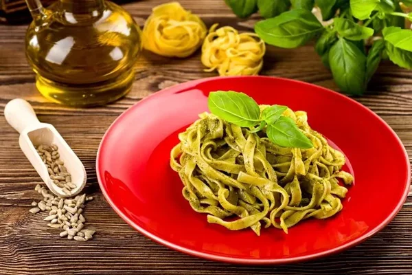 Pesto and Pasta Cooking Class in Rome City Center