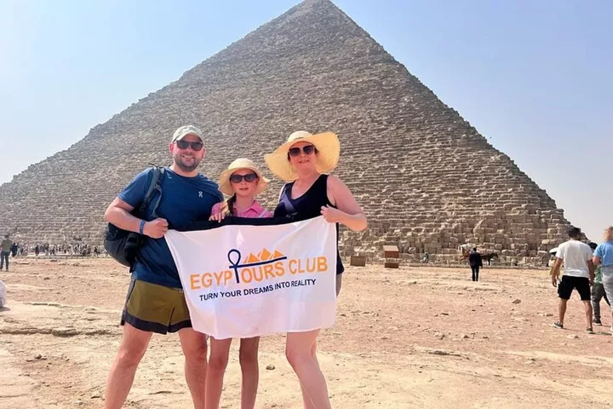 Tour en autobús a las Pirámides de Giza, la Esfinge y El Cairo desde Sharm El-Sheikh