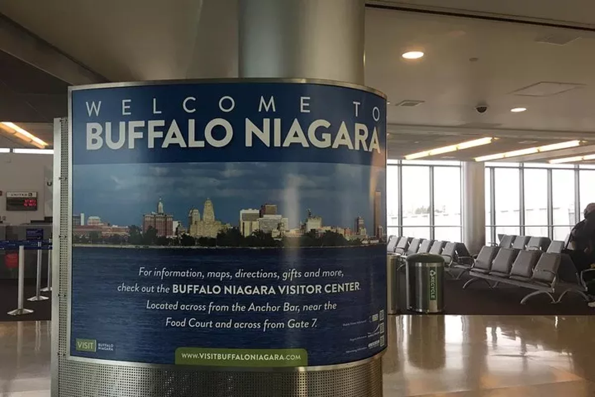 Gemeinsamer Flughafentransfer: Buffalo Niagara International Airport nach Niagara Falls NY