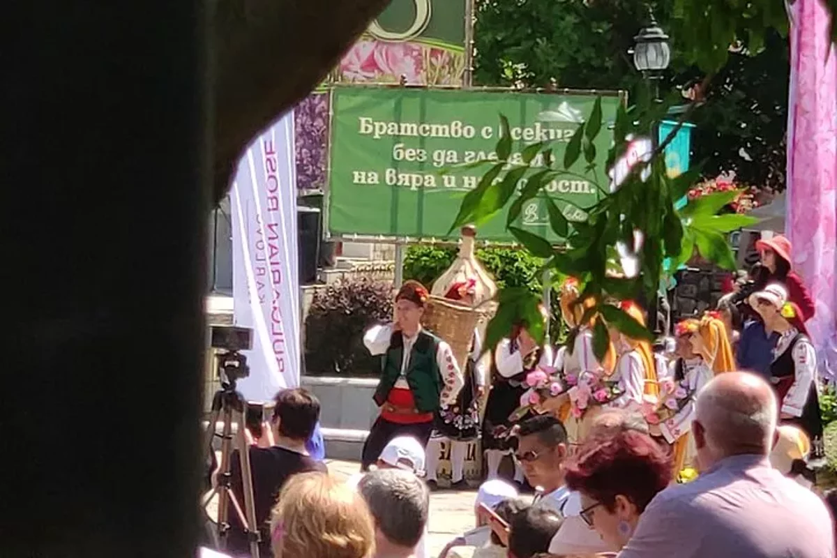 כרטיסים לפסטיבל הוורדים המפואר בקרלובו 29.05.2027