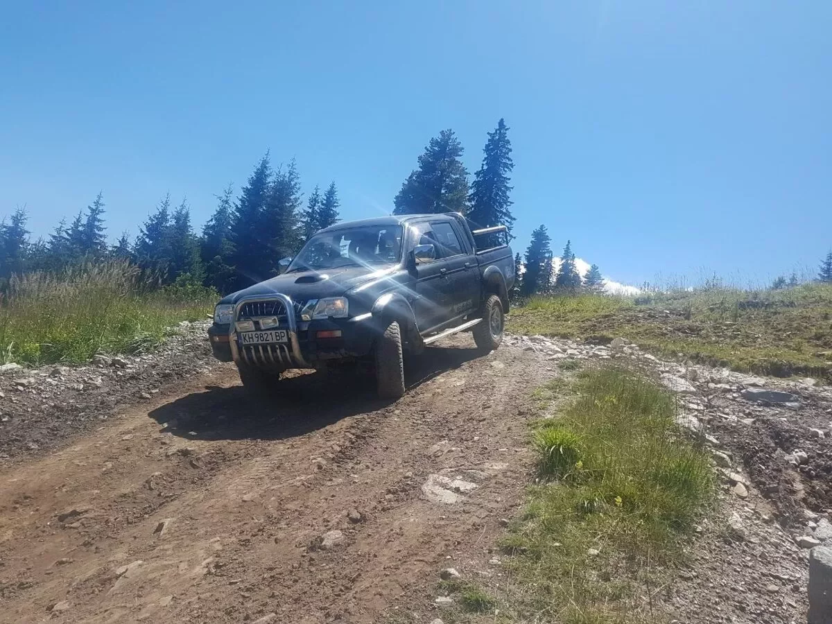 Aventura Privada en Jeep por la Mística Montaña de Strandzha