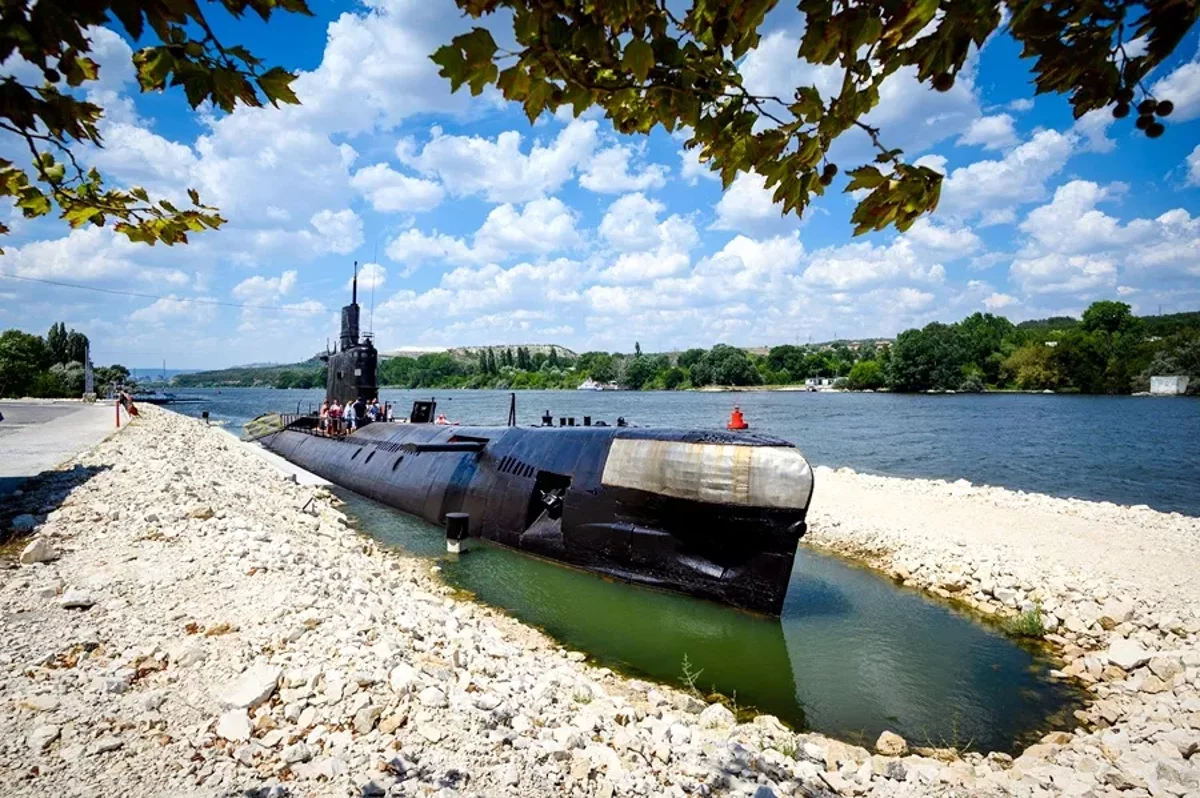 Tour Privado en el Museo del Vidrio y el Museo Submarino Glory cerca de Varna
