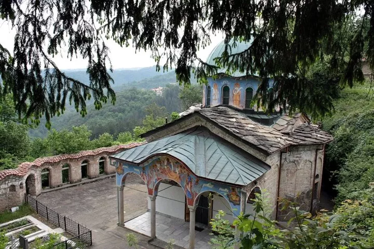 Guía Electrónica del Monasterio de Sokolski cerca de Gabrovo